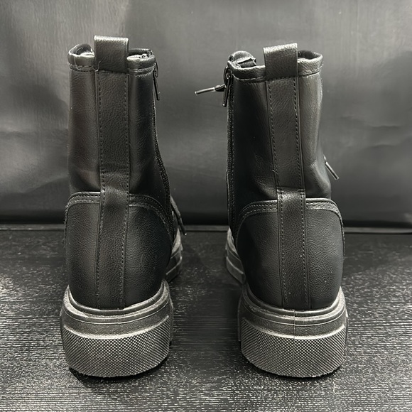 Bamboo Black Lace-Up Boots - 7.5 - Picture 6 of 7